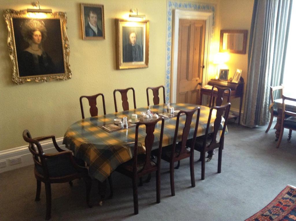 The Eskbank Hotel - Rathan House Далкийт Екстериор снимка